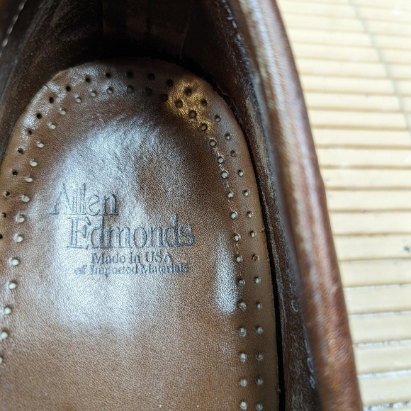 Allen Edmonds \